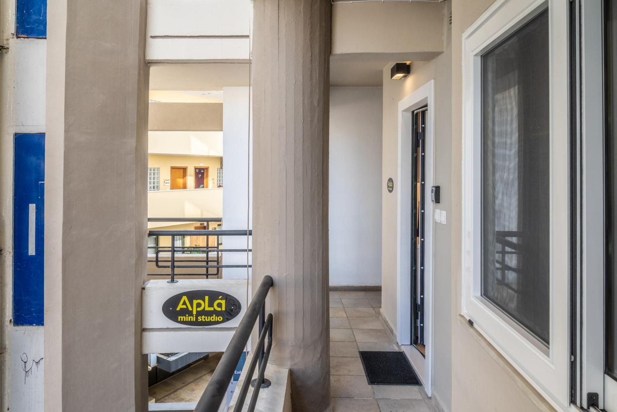 Apla Mini Studio In Downtown Heraclión Exterior foto